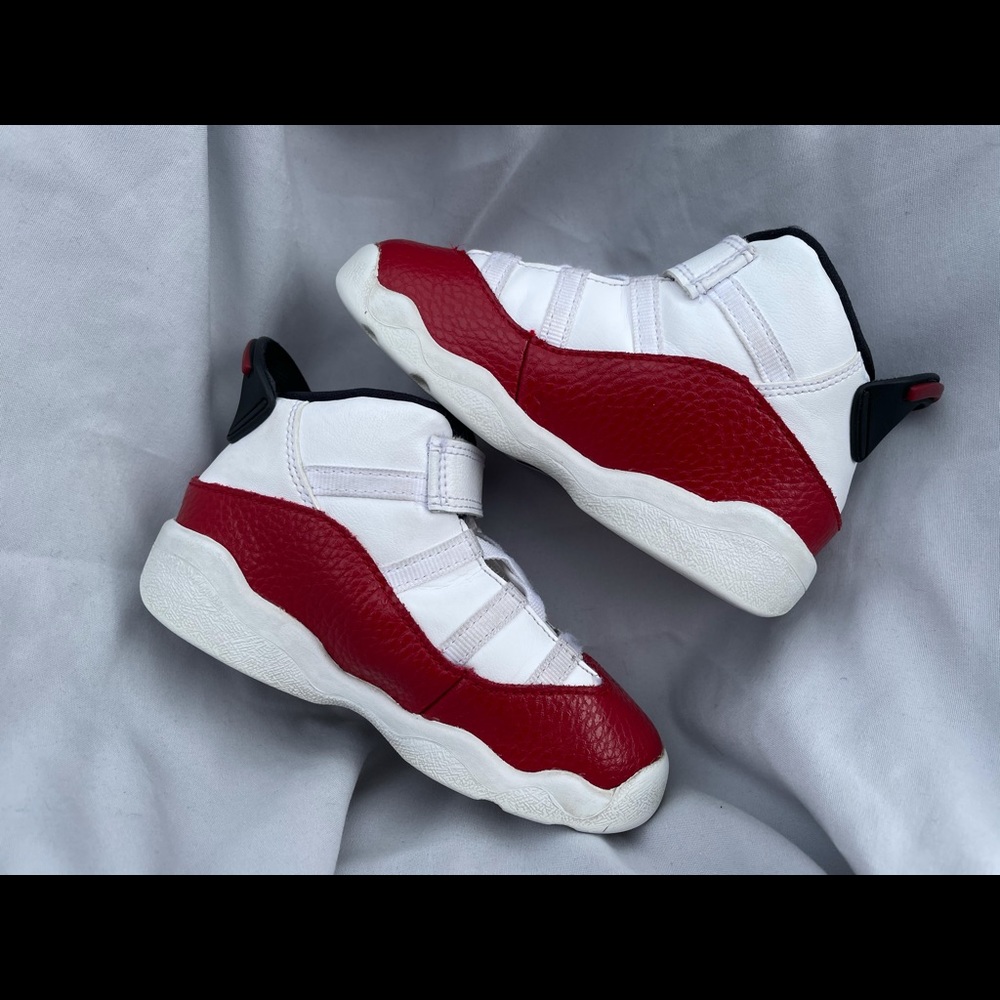 Jordan 6 Rings - Picture 4 of 8